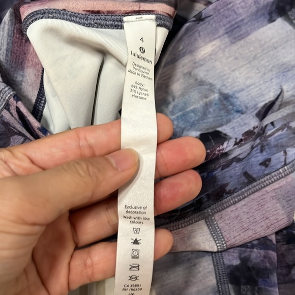 Lululemon Wunder Under High-Rise 7/8 Tight *Full-On Luxtreme 25" - Picture 3 of 5